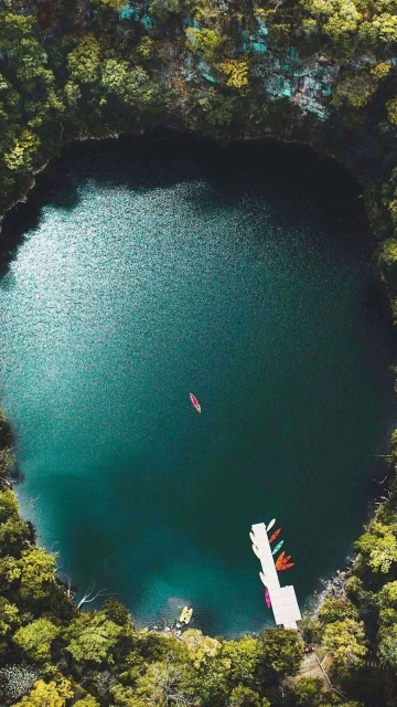 Tiny Boats 4K