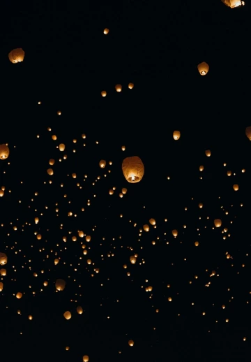 Amoled Flying Lanterns